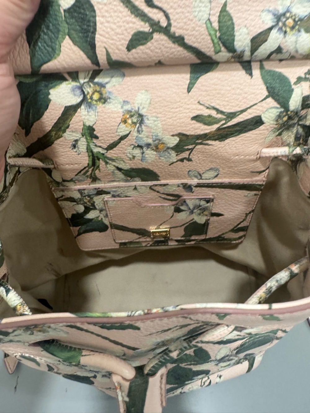 Dolce & Gabbana Floral Sicily Leather Backpack in Pale Pink - Picture 5 of 9